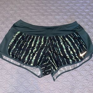 Women’s Nike dri-fit running shorts!
